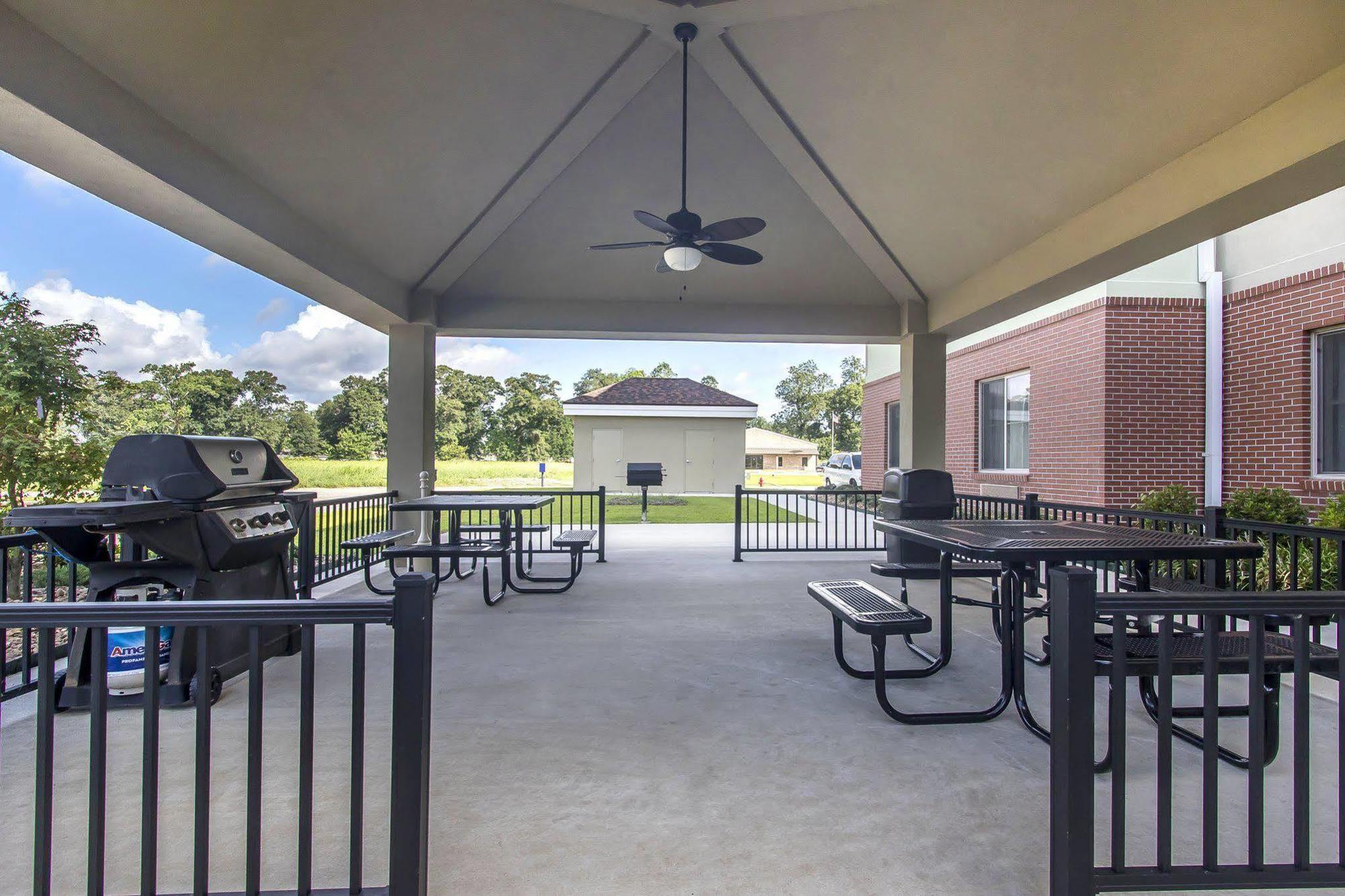 Suburban Studios Donaldsonville - Gonzales Luaran gambar